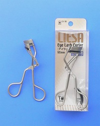 LS50 eyelash curler, teflon coated with spare silicone strip